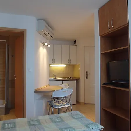 아파트 Tip-top Apartmenthouse *