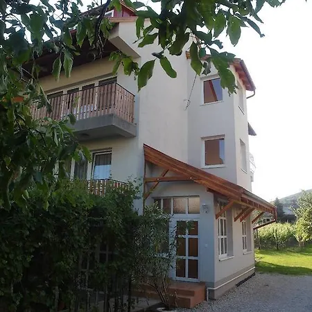 Apartment Tip-top Apartmenthouse Balatonfured