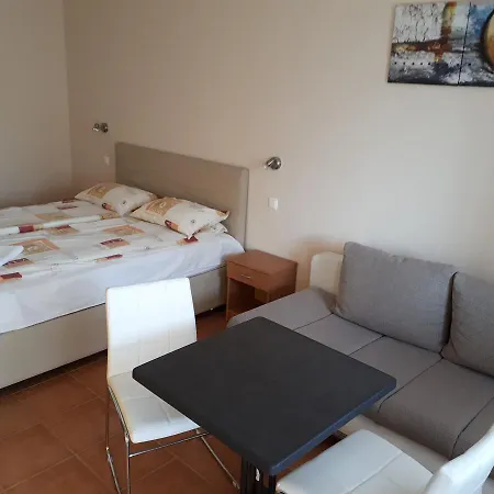 Apartment Tip-top Apartmenthouse Balatonfured